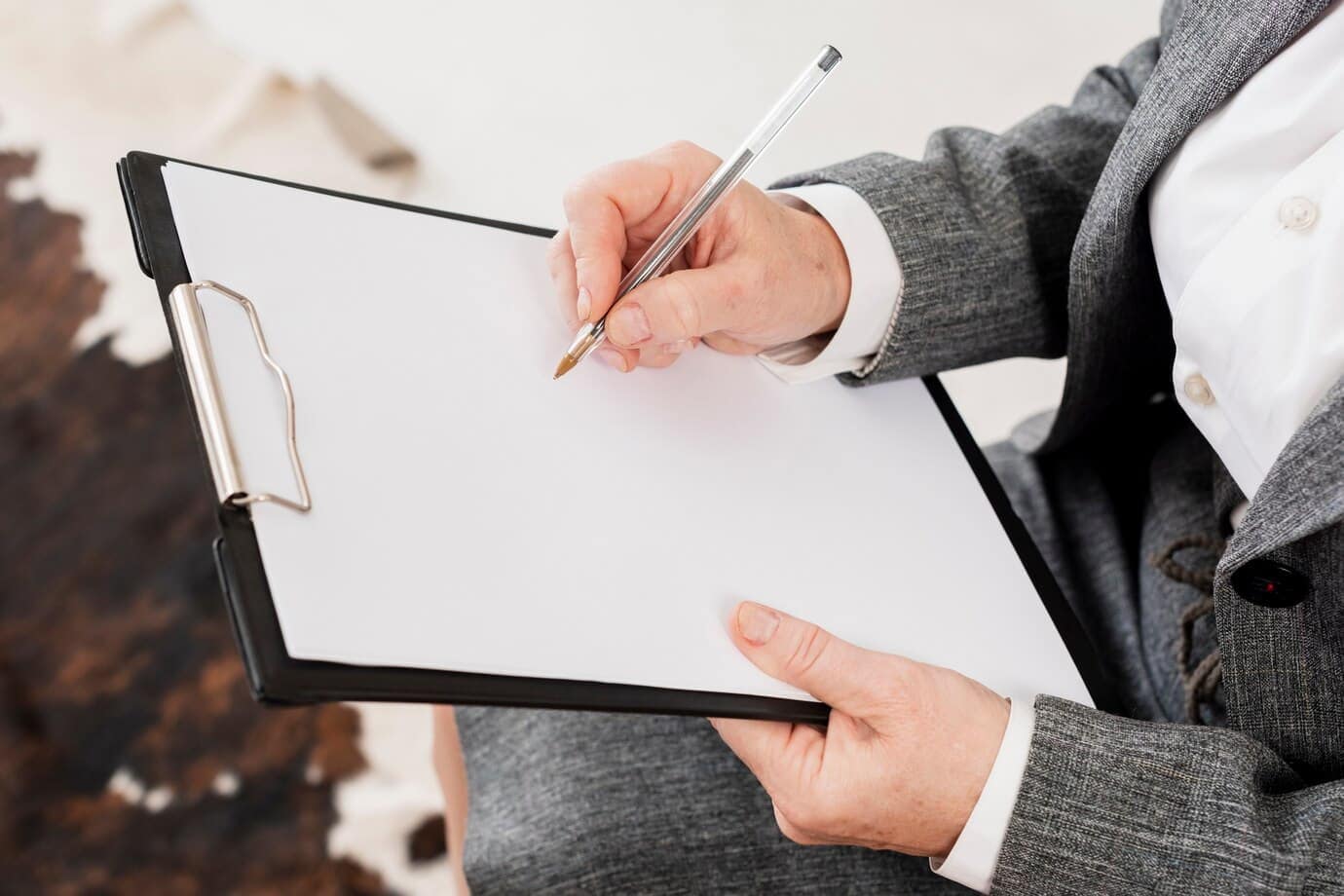Are holographic (handwritten), electronic, oral, and video wills valid in Colorado? 7 close up man with clipboard 23 2148480403
