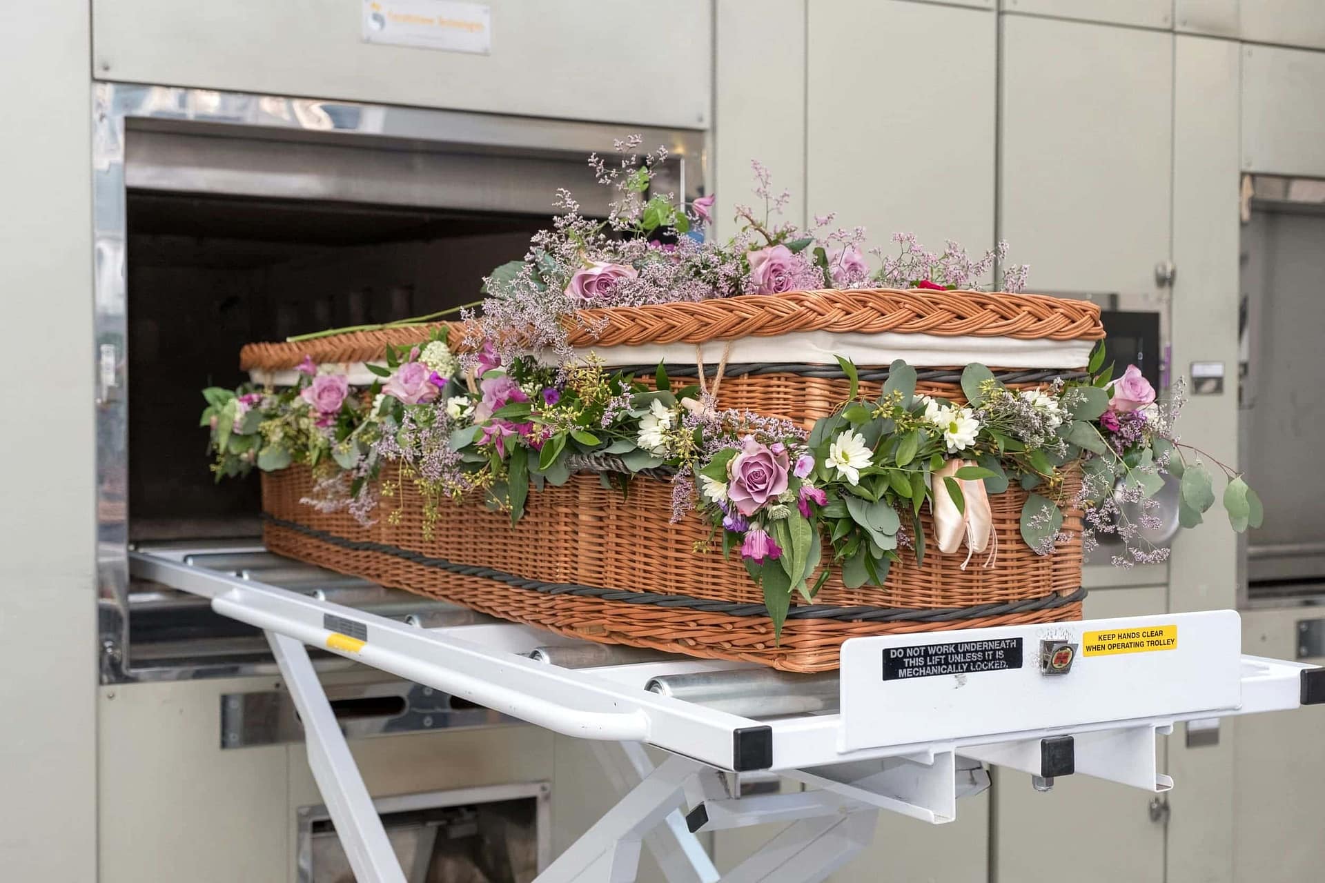 Can You Watch A Cremation? 7 the good funeral guide pawEgfvDUqg unsplash